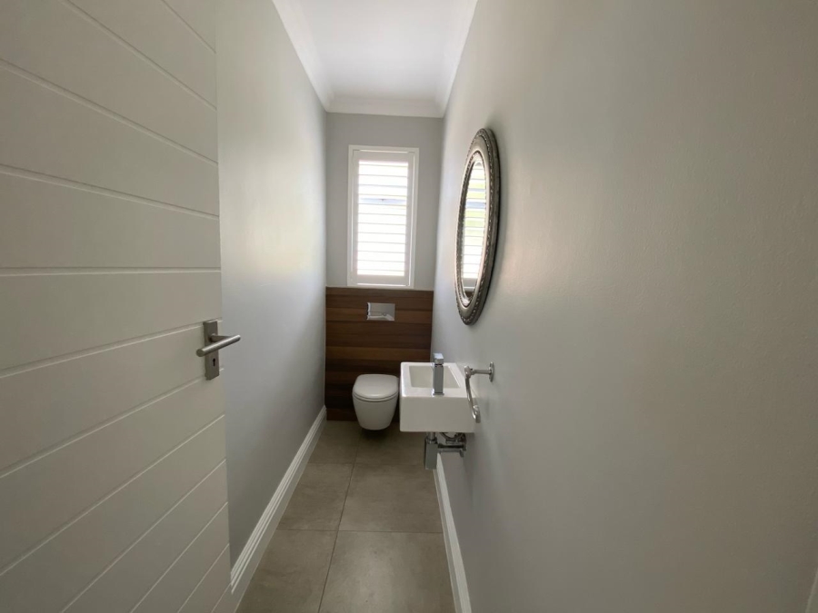 To Let 4 Bedroom Property for Rent in Welgemoed Western Cape